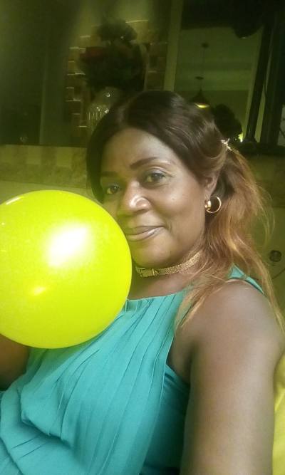 Désirée 49 ans Yaoundé  Cameroun