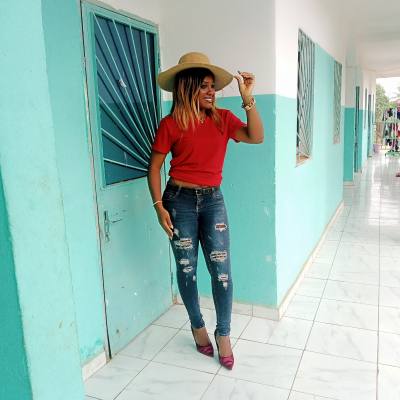 Emma 33 ans Douala  Cameroun