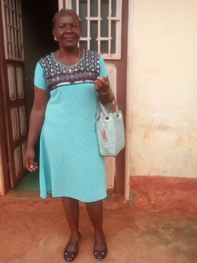 Betina 61 ans Yaoundé Cameroun