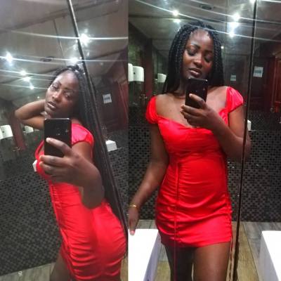 Emilie 27 Jahre Douala Kamerun