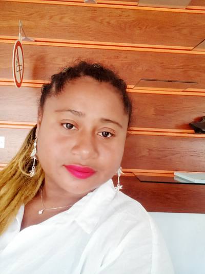 Nana 34 ans Antsiranana Madagascar