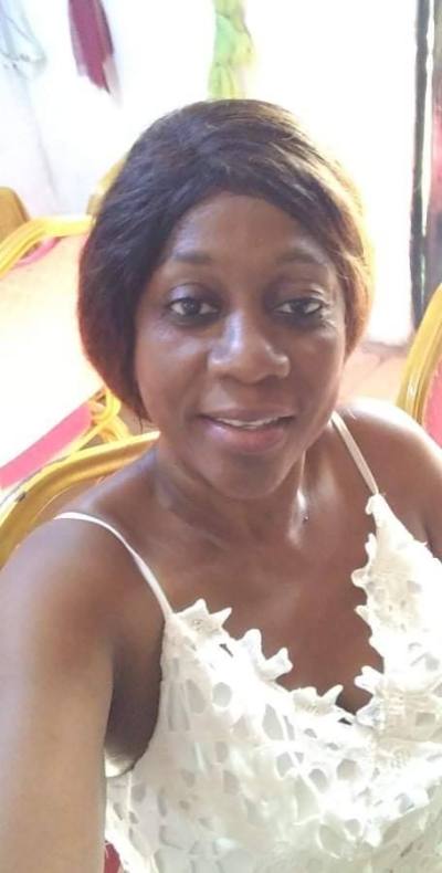 Alexandra 47 ans Logbaba Cameroun