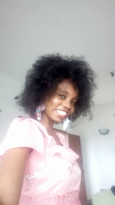 Joyce 41 Jahre Cotonou Gutartig