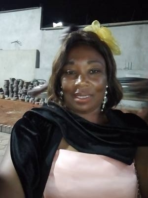 Rolande 45 Jahre Yaounde Kamerun