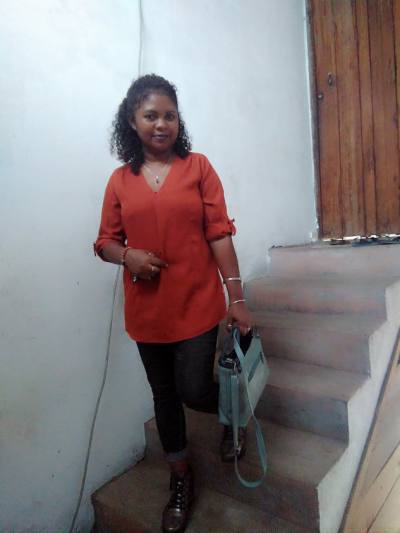 Ninah 41 ans Toamasina Madagascar
