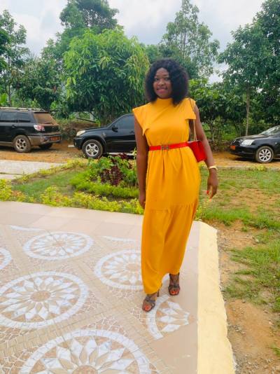 Larissa 29 ans Chrétien  Cameroun