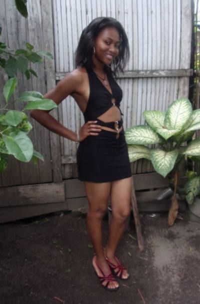 Henriette 22 ans Sambava Madagascar