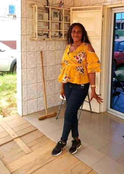 Agathe 40 ans Yaoundé 4 Cameroun