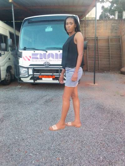 Solange 36 ans Yaoundé Cameroun