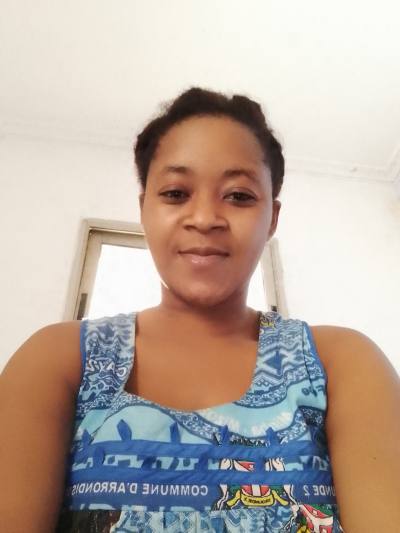 Rosine 32 ans Yaoundé 4 Cameroun