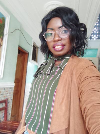 Marie 30 ans Yaoundé  Cameroun