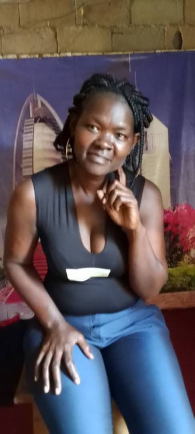 Marie 46 Jahre Centre Kamerun