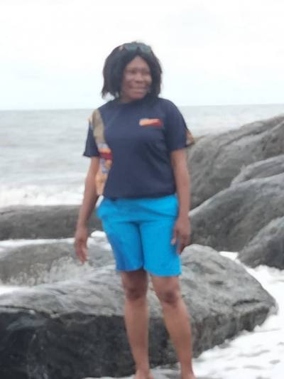 Thérèse 47 ans Douala 3ème  Cameroun