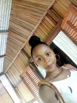 Lorrisca 22 ans Nosy-be Madagascar