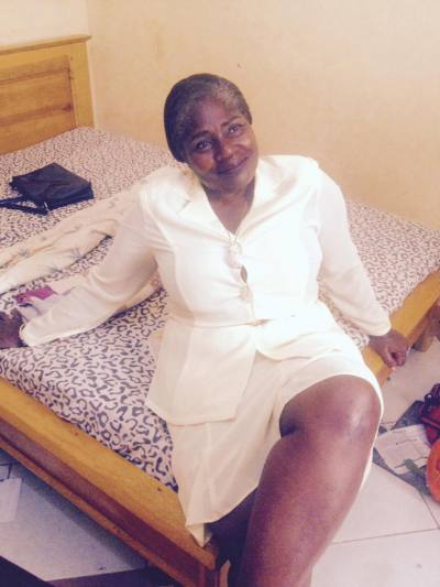 Loulou 62 ans Yaoundé Cameroun