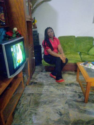 Victorine 39 ans Yaounde Cameroun