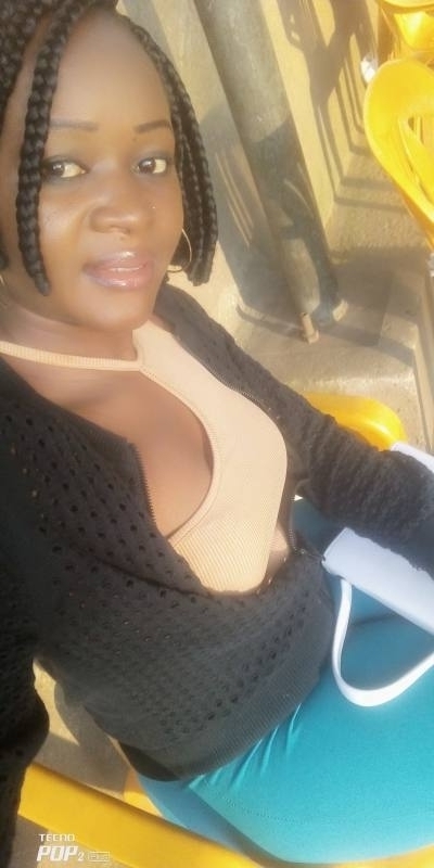 Simone 32 ans Douala Cameroun