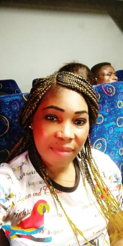 Clarice 31 ans Yaoundé Cameroun