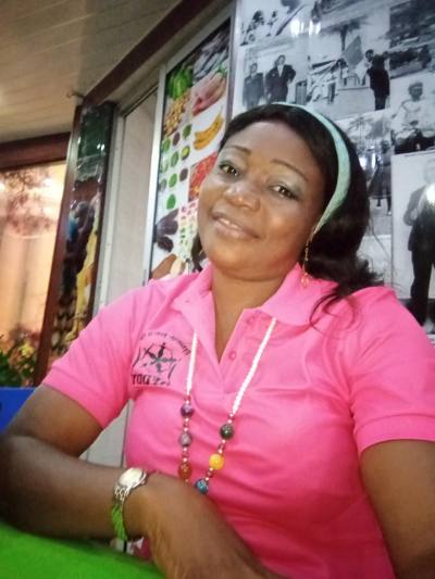 Genevieve 44 ans Yaoundé Cameroun