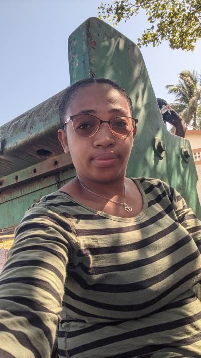 Anita  27 Jahre Tananarive Madagaskar