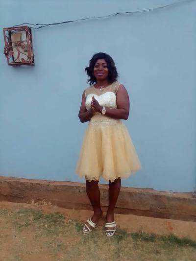 Yvette 40 Jahre Yaoundé 5 Kamerun