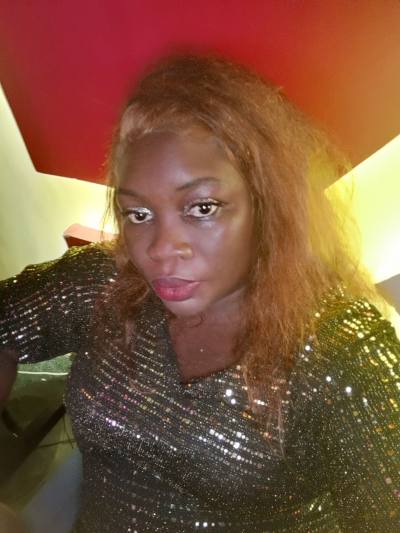 Nina 34 Jahre Lomé Gehen