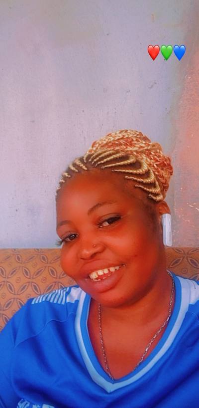 Beatrice 35 Jahre Mbalmayo Centre Cameroun Kamerun