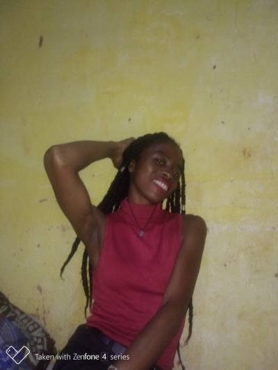 Erica 25 ans Antananarivo Madagascar