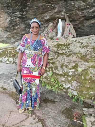 Alvine 48 ans Yaoundé 5 Cameroun