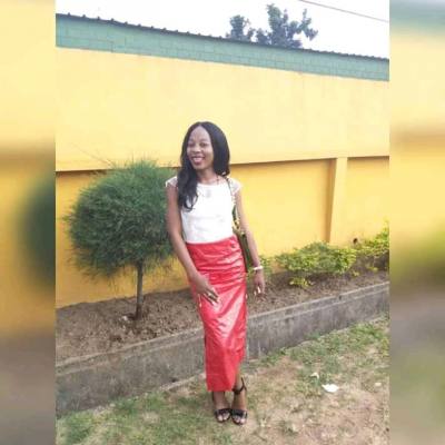 Gracieuse 28 ans Douala Cameroun