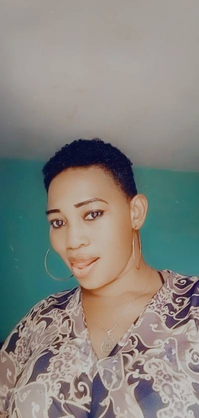 Carine 37 ans Yaoundé  Cameroun