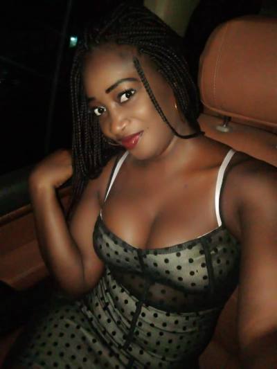 Laila 33 ans Douala Cameroun