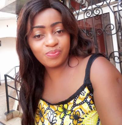 Lydie 30 ans Yaounde Cameroun