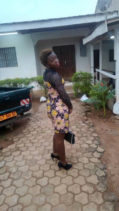 SIMONA 42 ans Mfoundi Cameroun