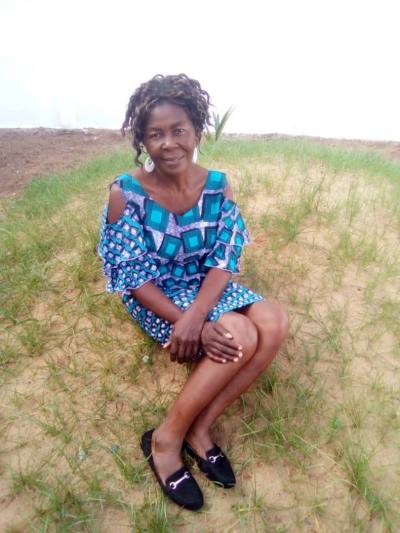 Vicky 63 years Lomé Togo