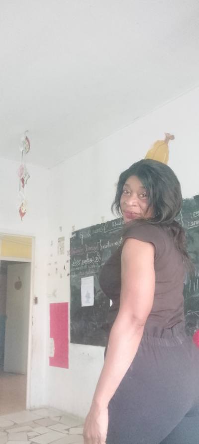 Francine 41 Jahre Libreville  Gabun