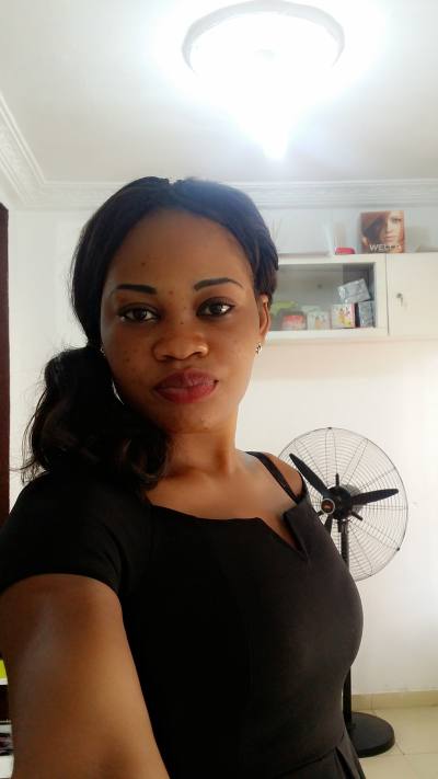 Theresa 25 Jahre Libreville Gabun