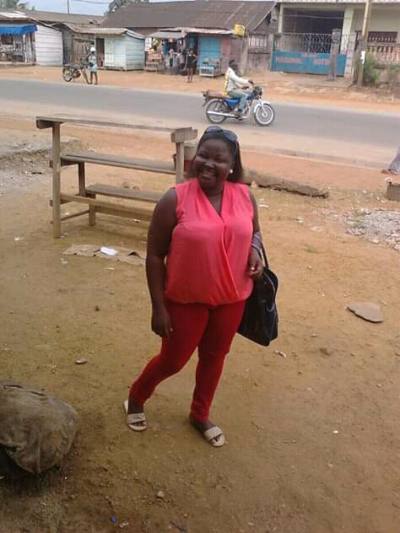Edwige 39 ans Kribi Cameroun