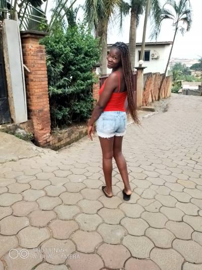 Josepha 28 ans Yaoundé Cameroun