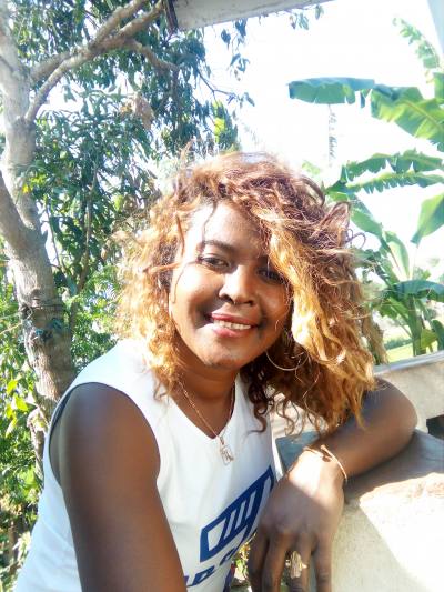 Emma 36 Jahre Moramanga Madagaskar