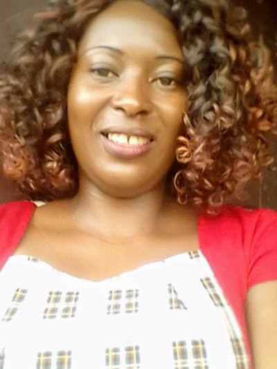 Anne 39 ans Chrétienne Cameroun