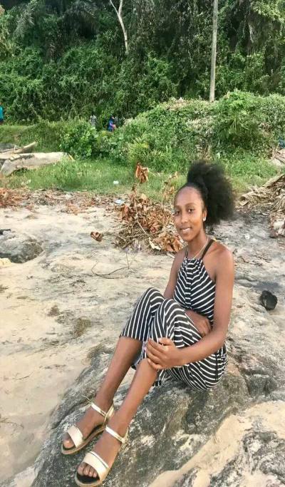 Dorothé  23 Jahre Tamatave Madagaskar