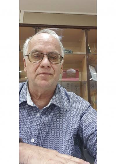 Michel 67 ans Paris France
