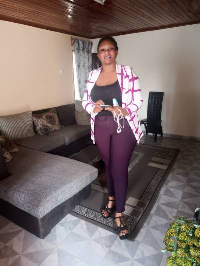 Gladys 31 ans Mfoundi Cameroun