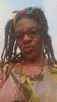 Thérèse 37 Jahre Yaoundé Kamerun