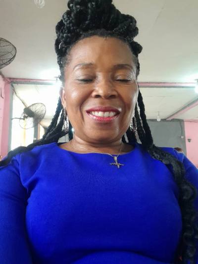 Esther 54 ans Douala Cameroun