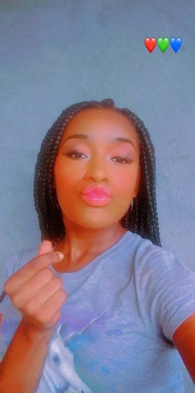 Amanda 24 ans Libreville  Gabon