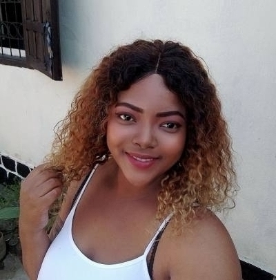 Josie 22 Jahre Toamasina Madagaskar