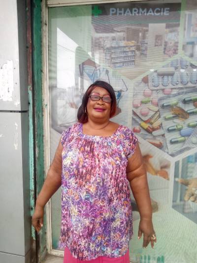 Liliane 57 ans Libreville  Gabon