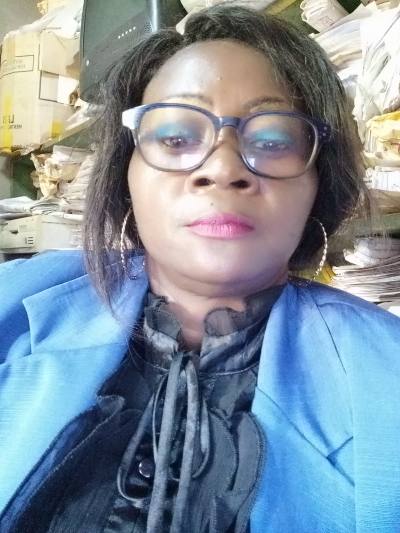 Solange 49 ans Yaoundé Cameroun